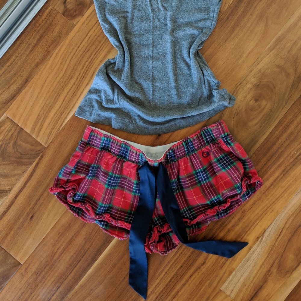 GILLY HICKS flannel sleeping short shorts